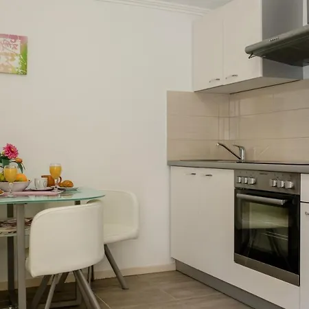 Vladimir Downtown Apartment Rab Town