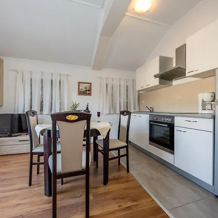 Vladimir Downtown Apartment *