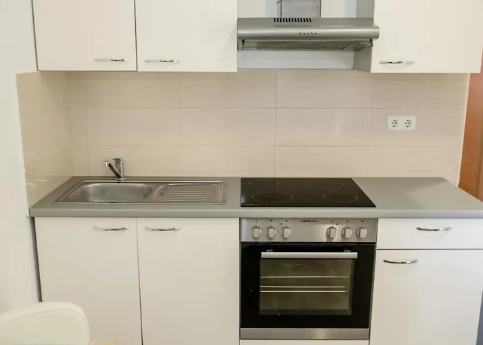 Vladimir Downtown Apartman Rab Town